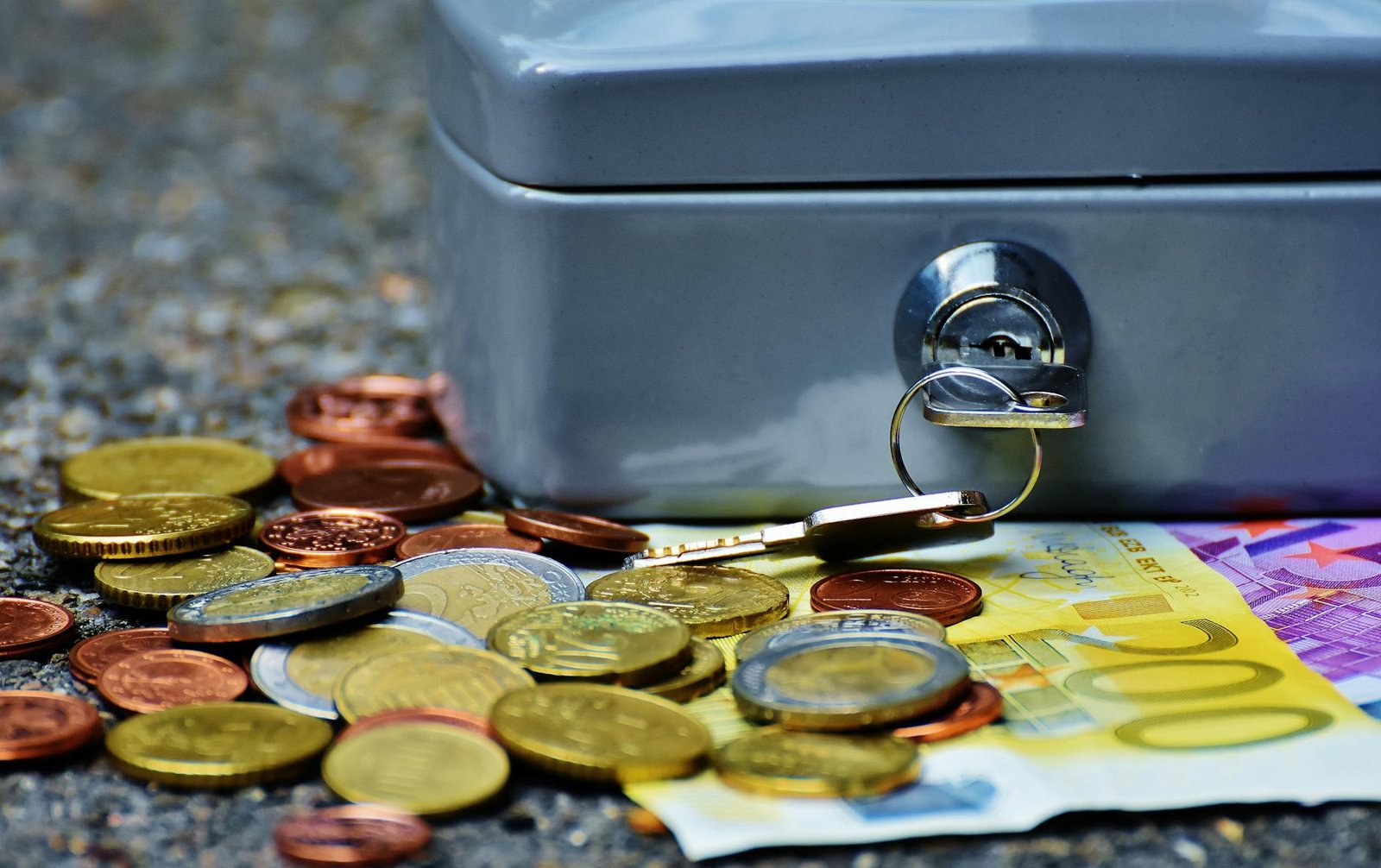 Diversificação de Investimentos: O Guia Definitivo para Blindar Seu Patrimônio e Ter Mais Segurança Financeira — como diversi