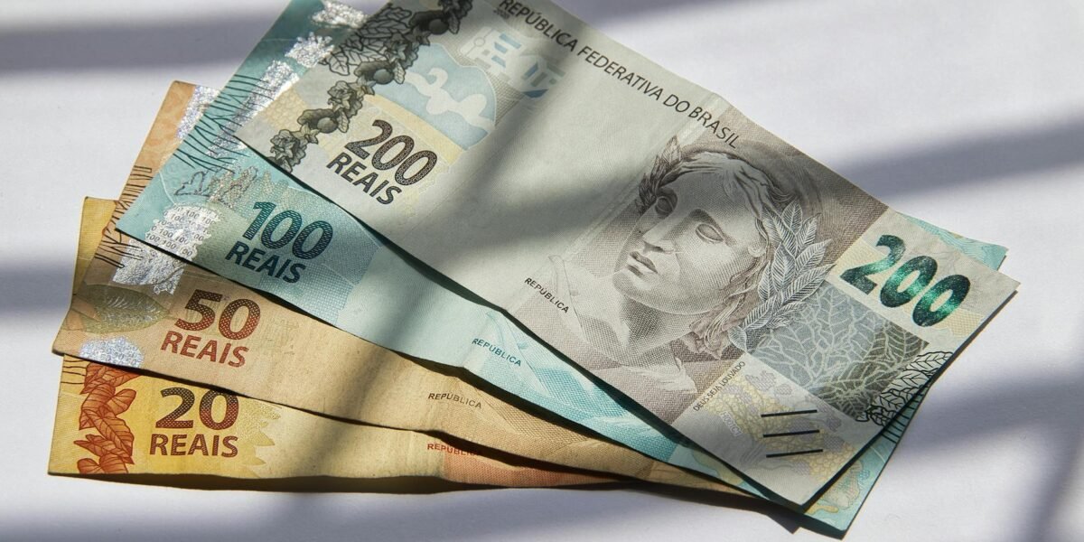 Economize Dinheiro: O Guia Definitivo para Pequenas Mudanças no Dia a Dia com Grande Impacto nas Suas Finanças — como economi