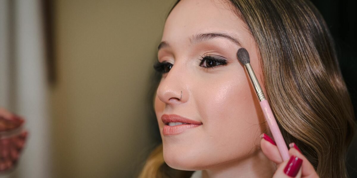 Maquiagem para o Dia a Dia: O Guia Definitivo para um Look Simples e Impecável — como fazer maquiagem para o dia a dia de for