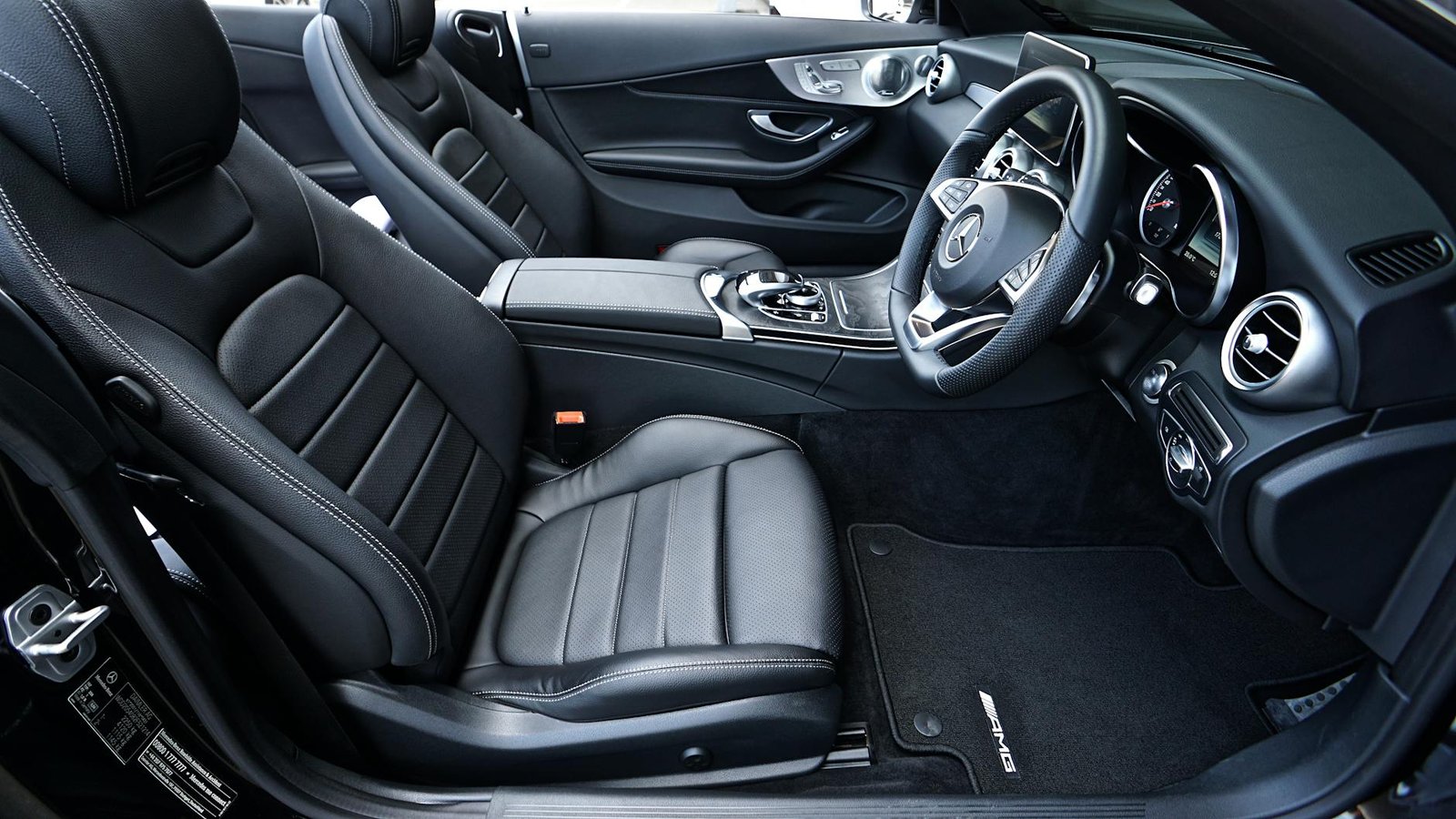 Higienização Profissional do Interior do Carro: O Guia Definitivo para um Veículo Impecável — como higienizar o interior do c