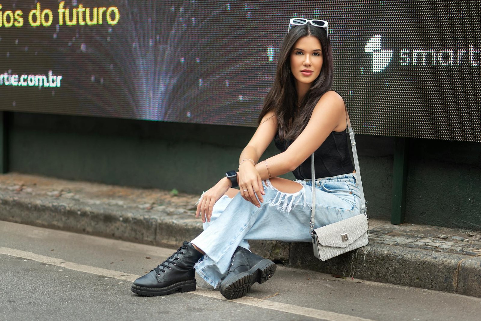 Guia Definitivo: Como Montar Looks Básicos e Estilosos com Poucas Peças do Guarda-Roupa — como montar looks básicos com pouca