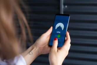 Como Proteger o Celular de Vírus e Hackers: O Guia Definitivo para Blindar seu Smartphone — como proteger o celular de vírus