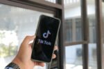 TikTok para Negócios Locais: O Guia Completo para Atrair Clientes e Alavancar Suas Vendas — como usar o tiktok para divulgar