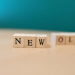 Para comparar híbridos, elétricos e carros a combustão em 2026, é crucial analisar custo de aquisição e manutenção, eficiênci