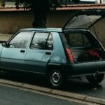 Para escolher o melhor hatch popular disponível no Brasil, é essencial analisar critérios como consumo de combustível, custo