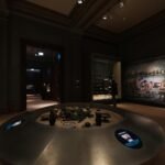 Para garantir a conservação eficaz para exposições, é fundamental controlar fatores ambientais como temperatura e umidade, pr