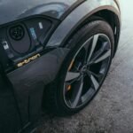 Para os principais carros mais desejados pelos brasileiros para 2026, as tendências apontam para veículos elétricos e híbrido