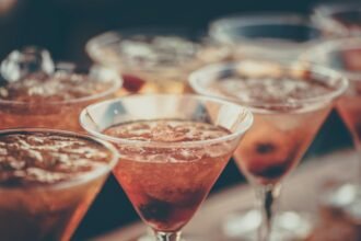 Drinks Sem Álcool para Festas e Reuniões: Receitas Sofisticadas e Refrescantes — receitas de drinks sem álcool para festas e