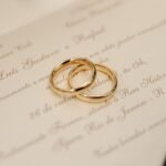 Por que o ouro 18k é a escolha definitiva para as alianças de casamento